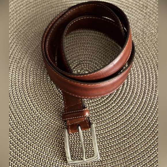 TRAFALGAR ITALIAN SADDLE BROWN LEATHER CLASSIC SQUARE SOLID BRASS BUCKLE SZ 36 - Picture 7 of 9